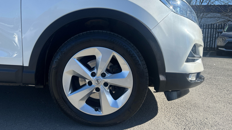 Nissan Qashqai 1.5 dCi 115 Acenta Premium 5dr Diesel Hatchback